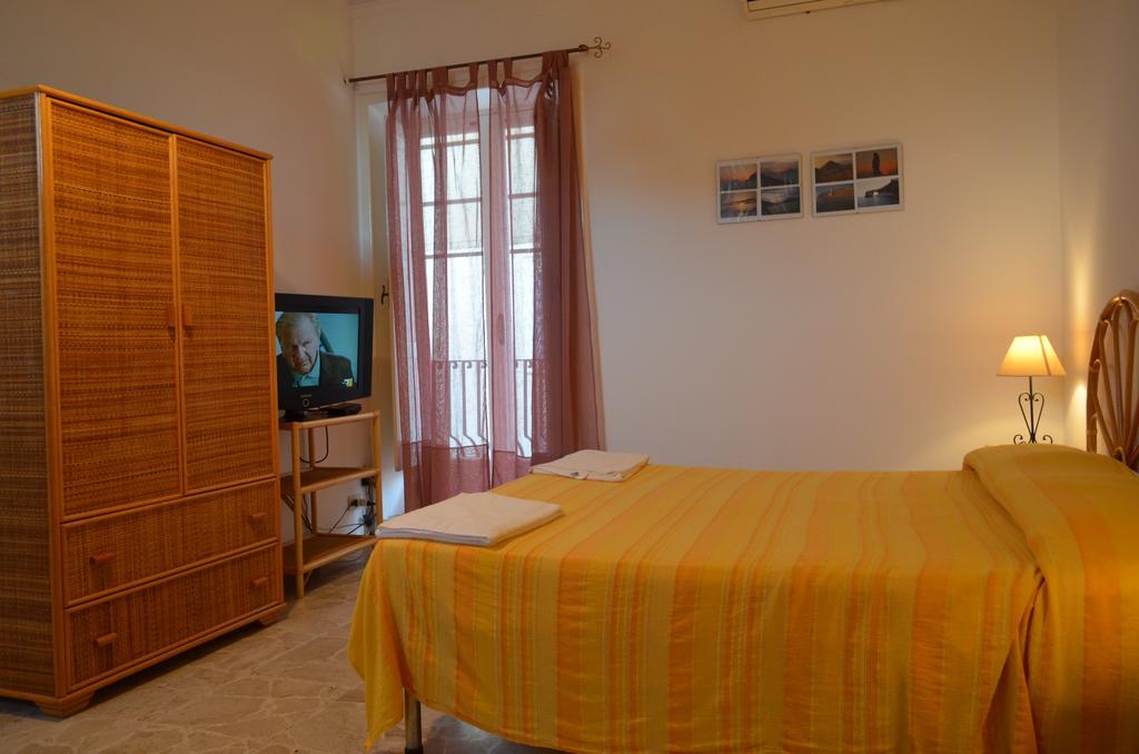 Case Vacanze Arcobaleno Lipari  Bagian luar foto